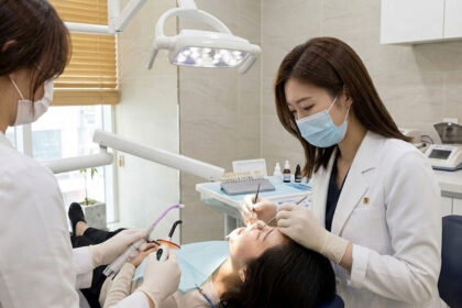 오앤오치과의원 오회진 원장 강남 라미네이트 무삭제 심미치료 진료